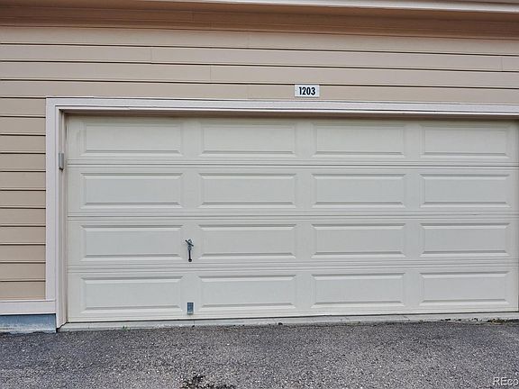 4th image of 180 Roslyn Street #1203