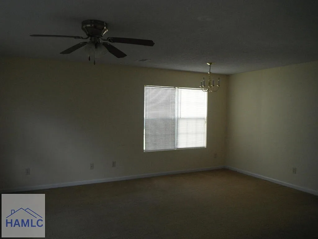 2 bed, 2.5 bath, 1244 sqft, $1,350 — Photo 2