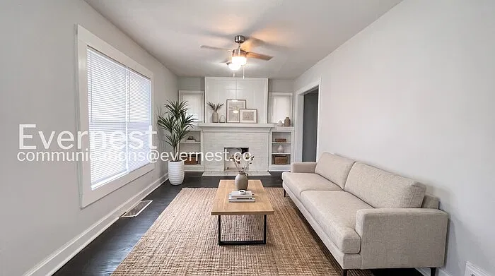3 bed, 1.0 bath, 1074 sqft, $1,249 — Photo 2