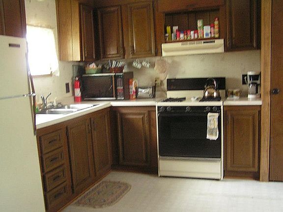 2nd image of 30423 Grosbeak Rd