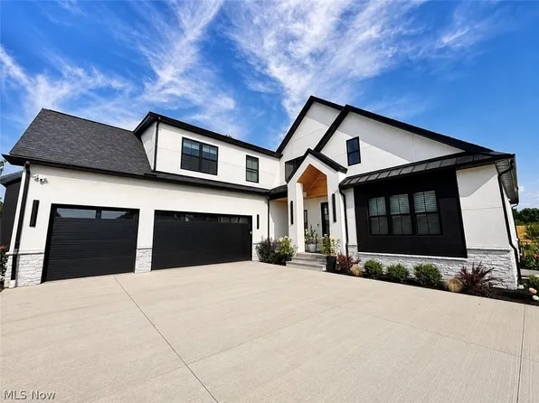 31490 Schwartz Rd, Westlake, OH 44145