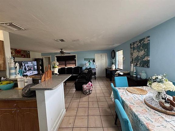 5th image of 5850 NE 7th Ave