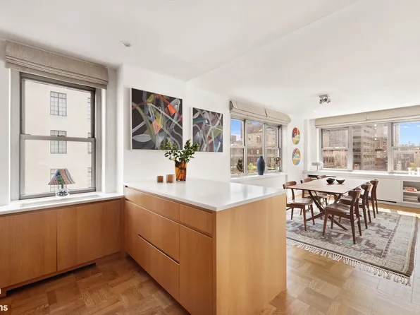 650 Park Avenue image 8 of 11