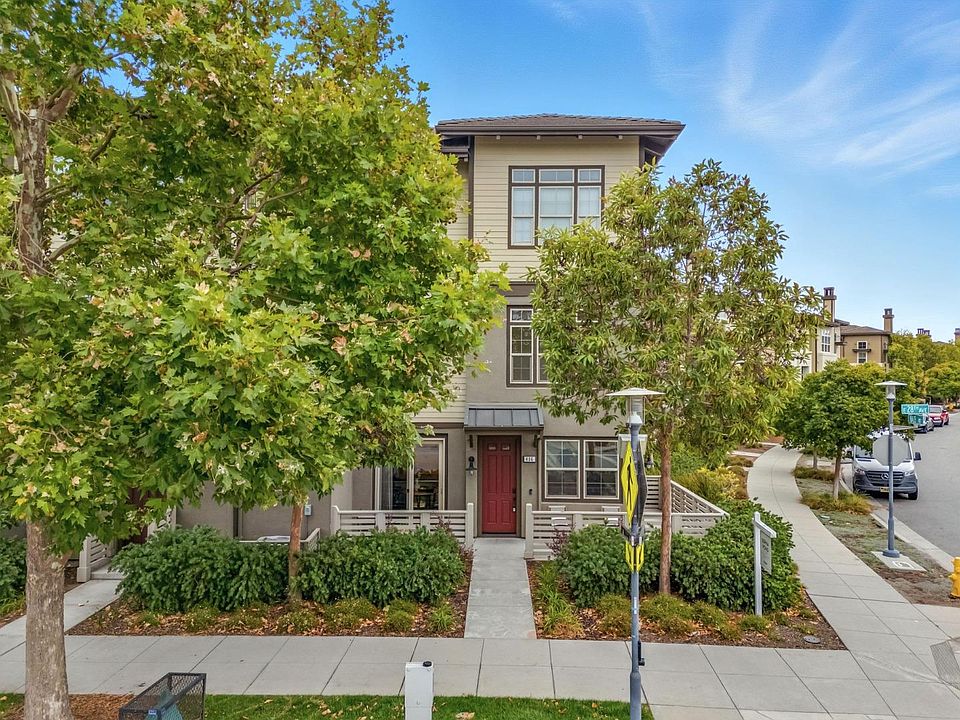 1st image of 406 E 28th Ave