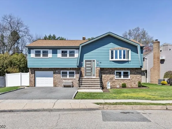 30 Melissa Dr, Totowa Boro, NJ 07512