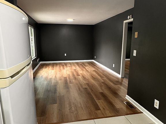 5th image of 1315 Givens Ln