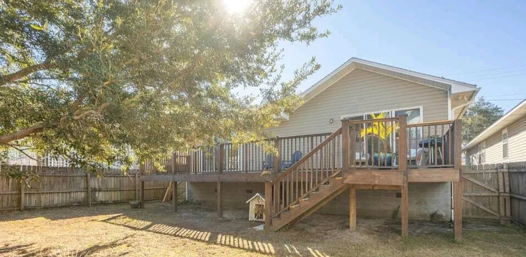 3 bed, 1924 sqft, $2,495 — Photo 3