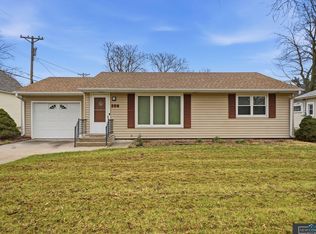208 N 16th St, Beatrice, NE 68310