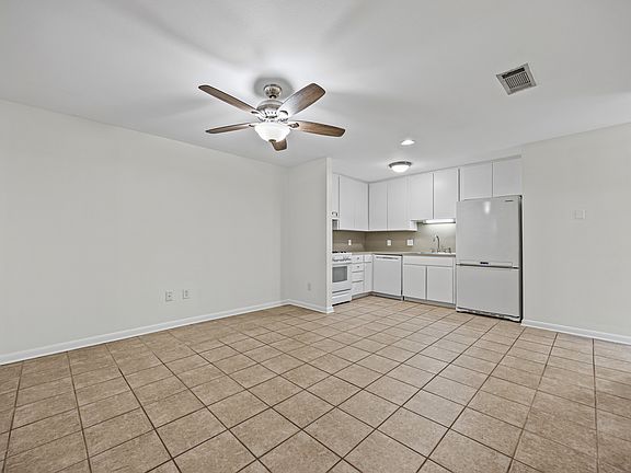 5th image of 3403 Clawson Rd #B