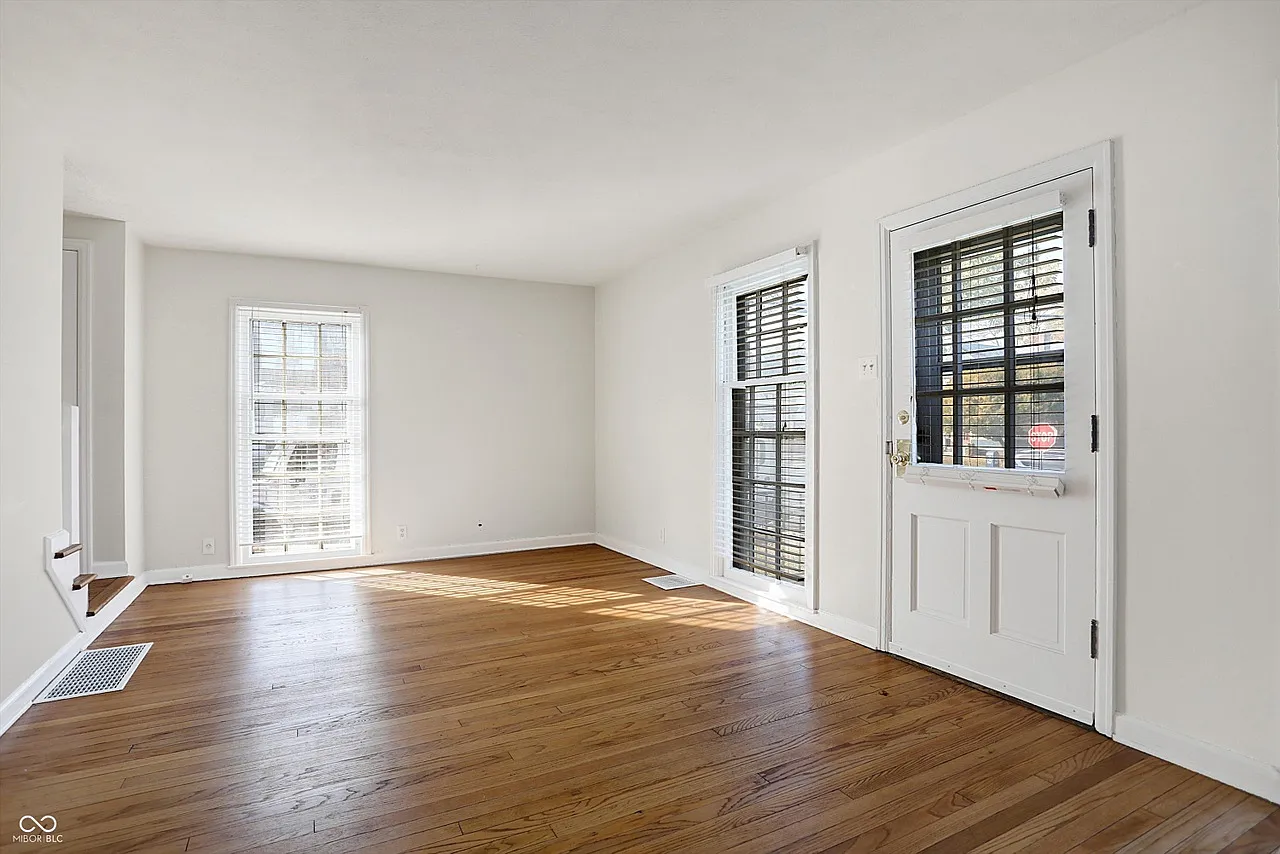 231 S Emerson Ave — Photo 3