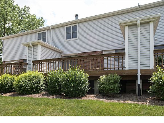 5th image of 9005 W Swan Cir
