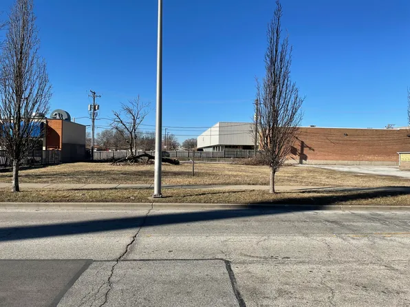 10520 S Avenue B, Chicago, IL 60617