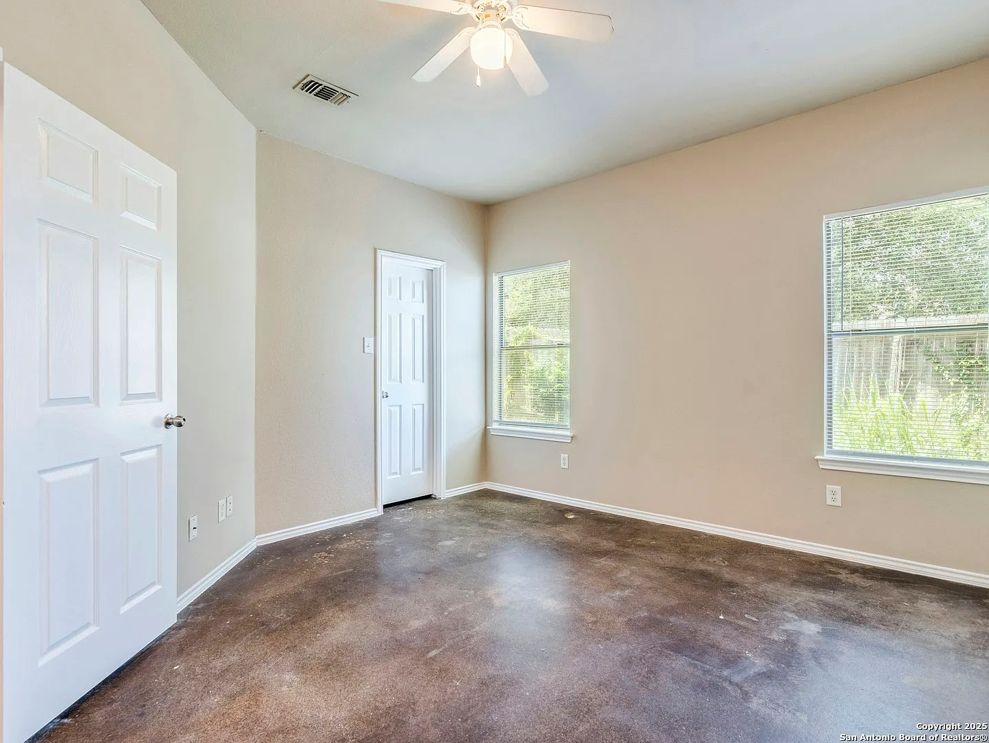 5723 Golf Heights, Unit 1 — Photo 4