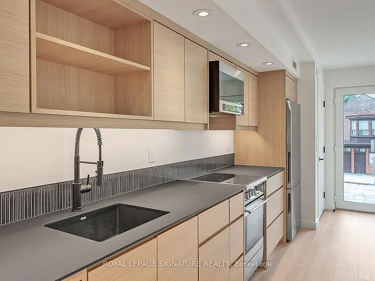 1254 Davenport Rd #1 — Photo 9