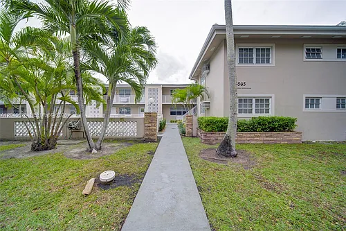 6565 Santona St Photo 1
