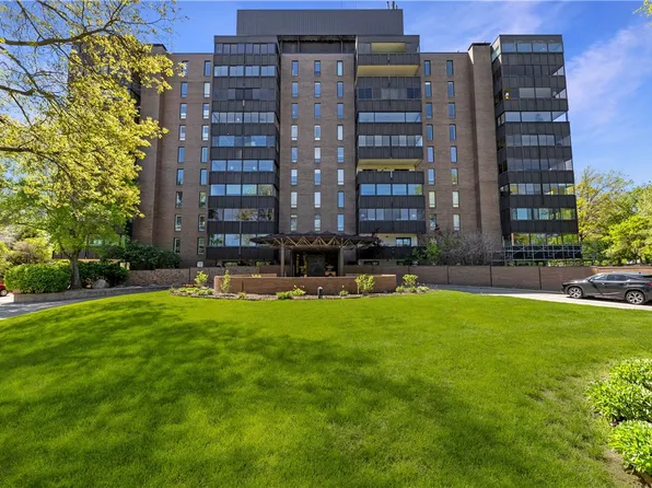 3131 Fleur Dr Unit 206, Des Moines, IA 50321