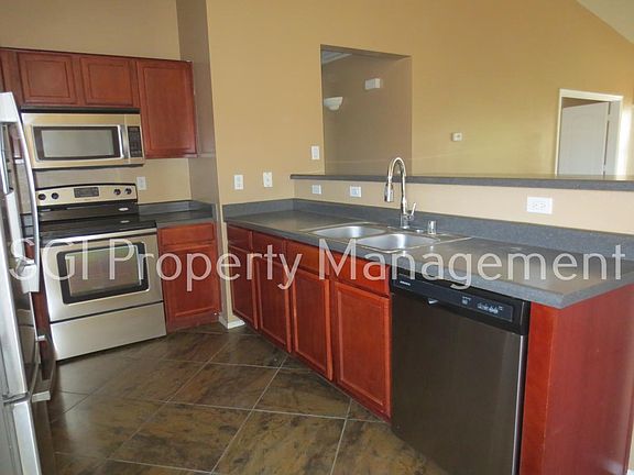 4th image of 2170 N Cintino Pl