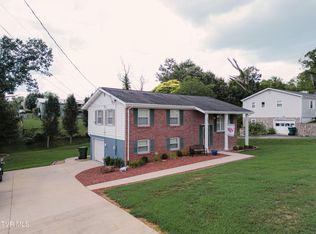 300 Pinecrest Dr, Greeneville, TN 37743