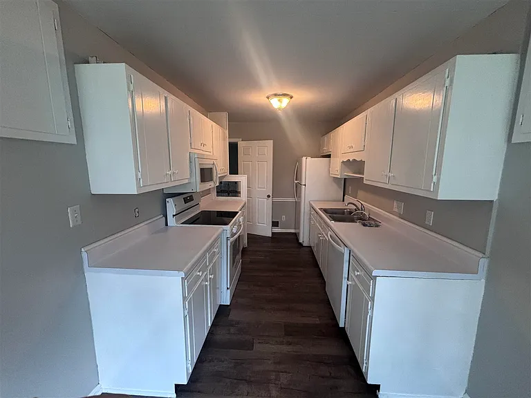 1702 Park St #A — Photo 8
