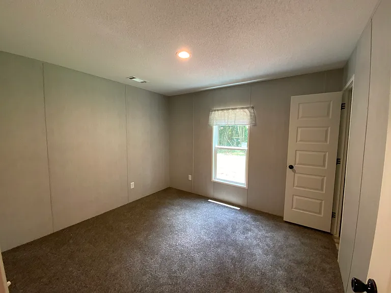 68 Chestnut Ln — Photo 15