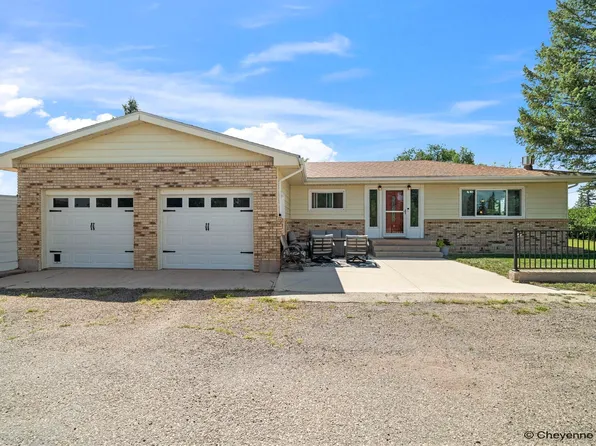 707 E Laughlin Rd, Cheyenne, WY 82009