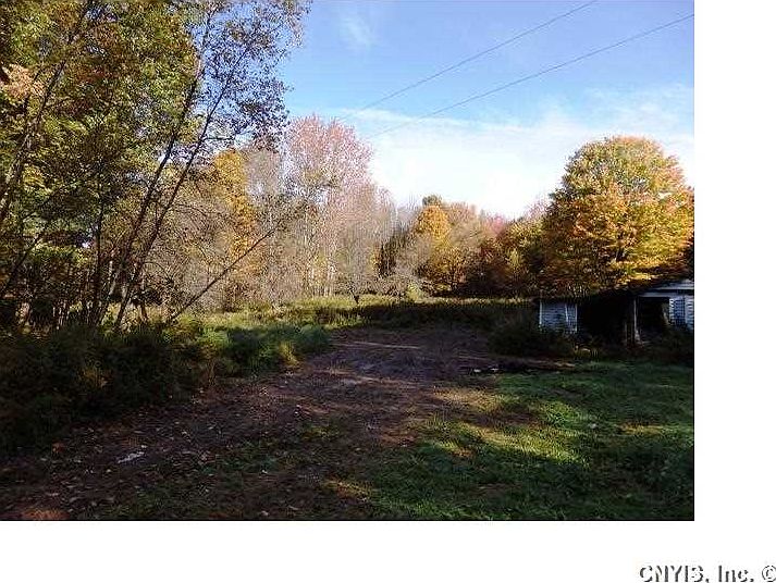 2nd image of 885 N Hillsboro Rd