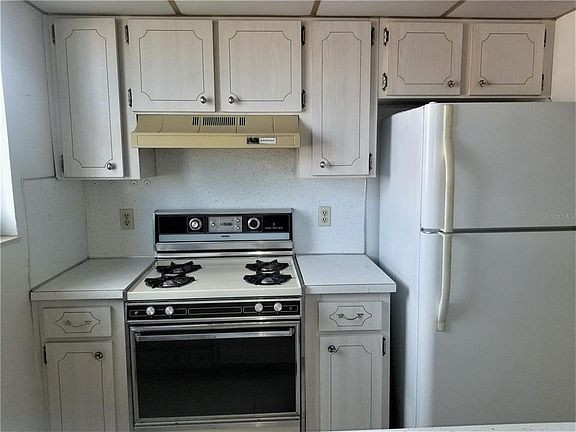 5th image of 5501 80th St N Unit 511