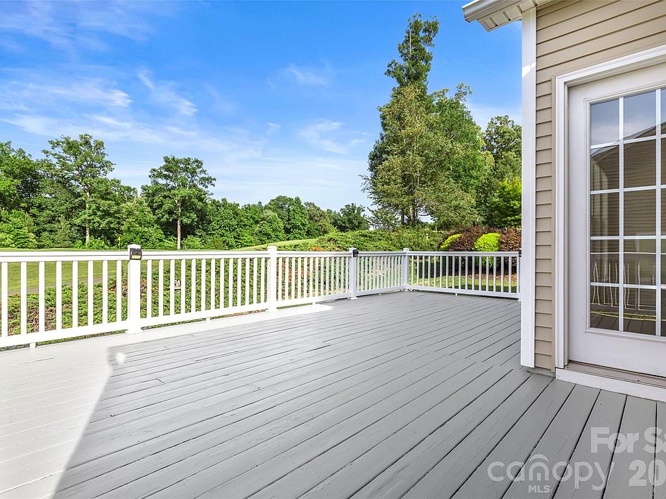 1st image of 52224 Longspur Ln