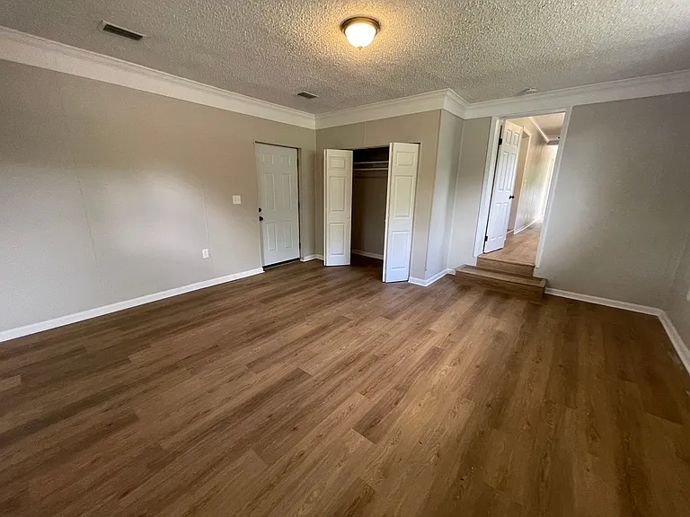 5247 Cleveland Rd — Photo 13