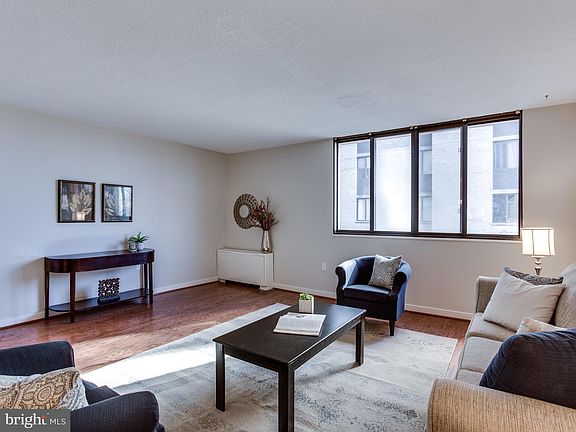 3rd image of 4242 E West Hwy APT 419