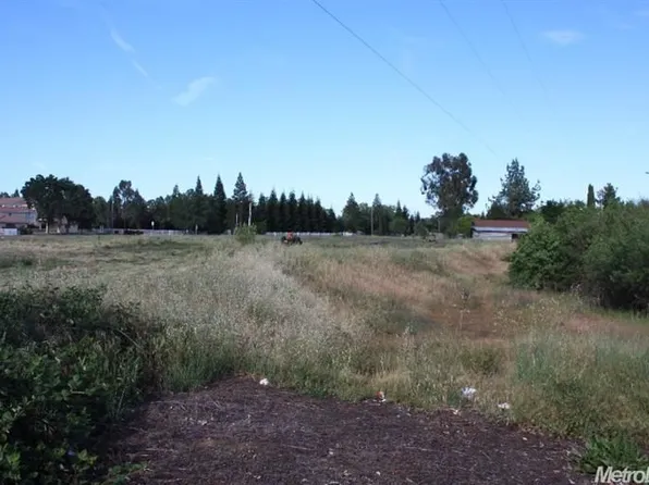 9740 Bond Rd, Elk Grove, CA 95624