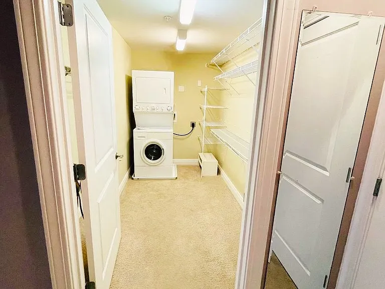 In-Unit Washer & Dryer