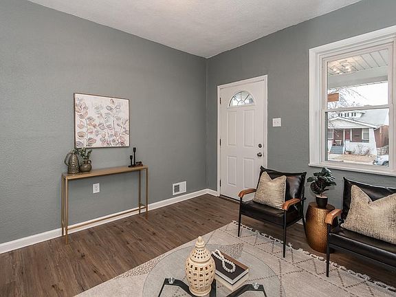 5th image of 4014 Tholozan Ave
