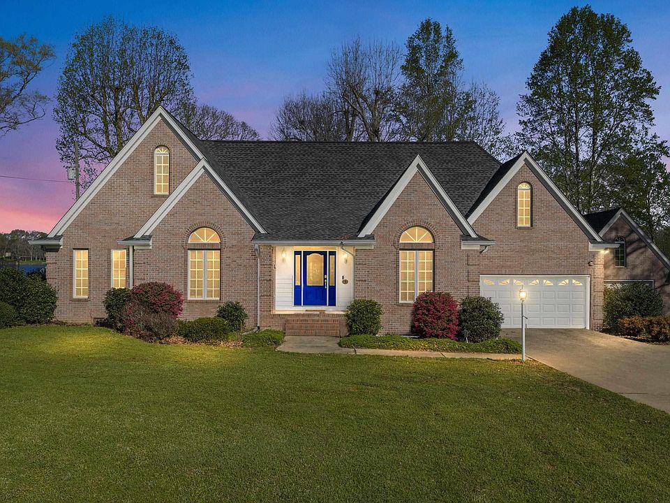 1st image of 370 Jake Dr