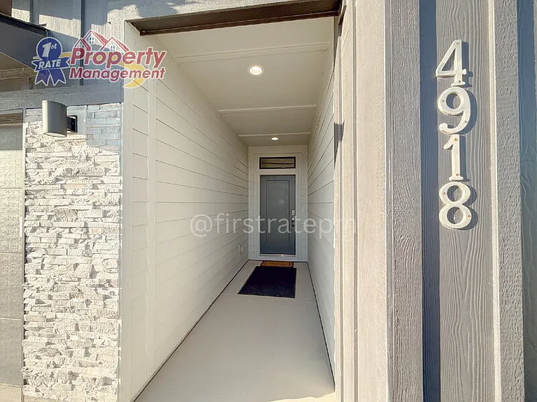 4918 Endicott Dr — Photo 3