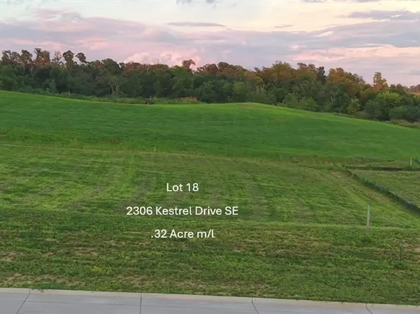 2306 Kestrel Dr SE, Cedar Rapids, IA 52403