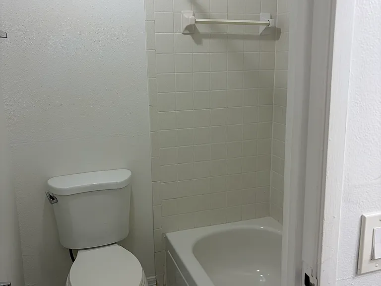 334 48th Ave N #231 — Photo 3