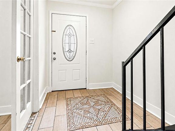 4th image of 5290 Tullis Dr