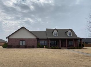 322 N Bay Ave, Columbus, KS 66725