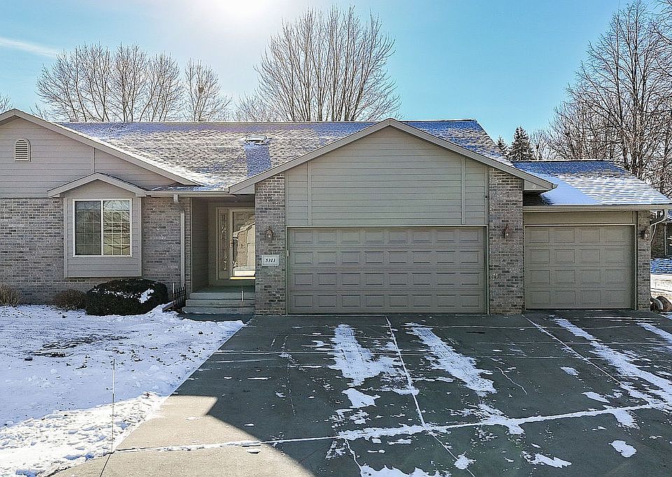 1st image of 5313 W Summer Creek Pl