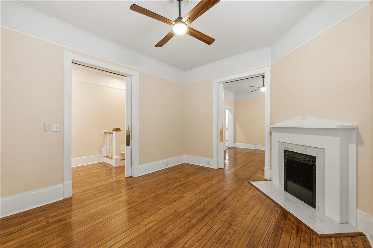 3 bed, 1200 sqft, $2,550 — Photo 4