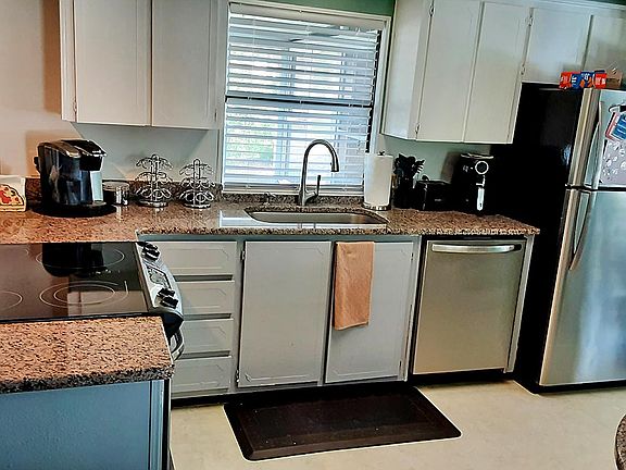 2nd image of 814 E Palm Valley Dr #345