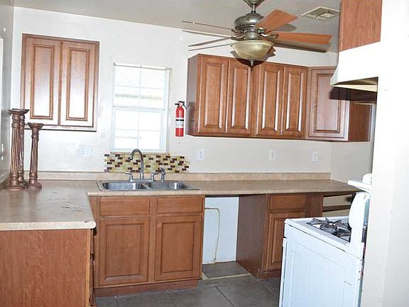 5th image of 14 Gibbs Dr