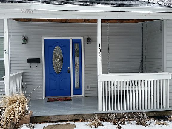 2nd image of 1025 Lincoln Ave