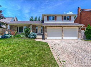 7 Dunnington Ct, Kitchener, ON N2A3M5