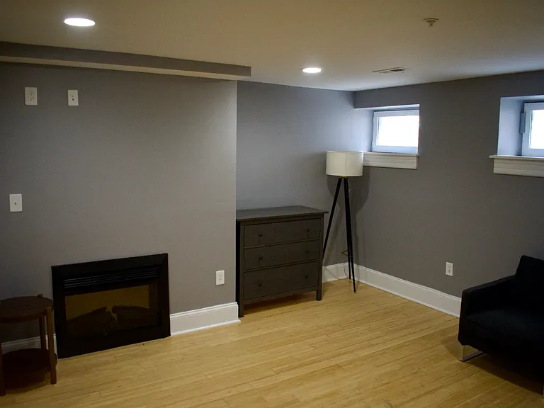 16 E Preston St #C — Photo 8