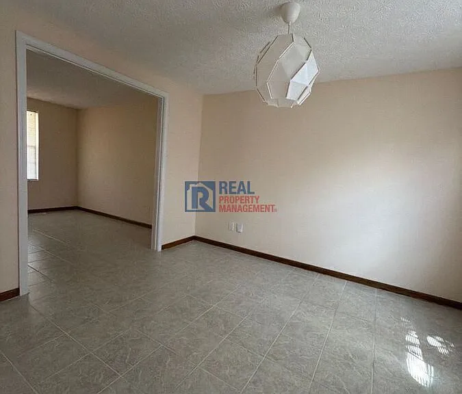 1276 Laurel Green Pl — Photo 6