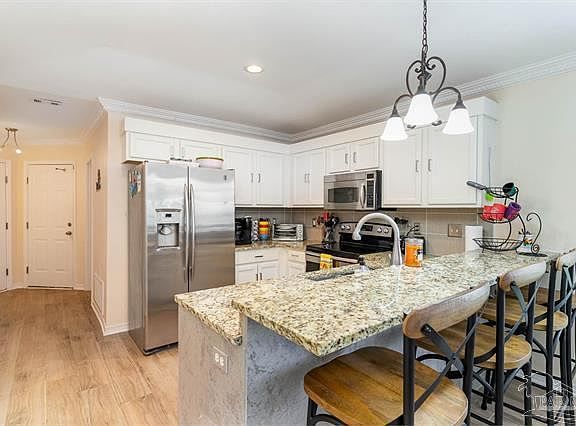 4th image of 7914 Stonebrook Dr
