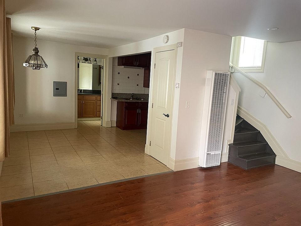 1st image of 761 N Raymond Ave