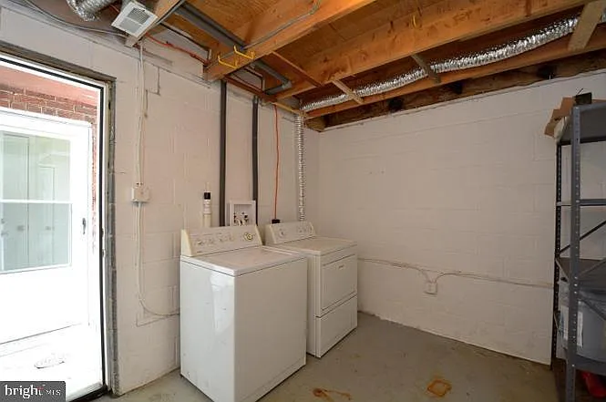 2602 S Troy St — Photo 25